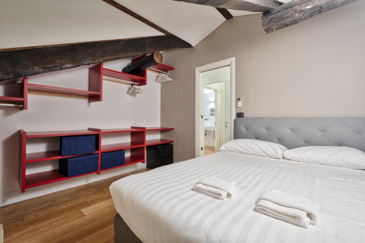 Stylish Apartment In The Heart Of Torino Buitenkant foto